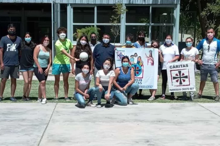 Con juegos, peregrinaciones y Vía Crucis intentarán que los jóvenes se acerquen a Dios