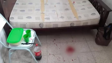 Preso pidió un “último beso” a su ex pareja e intentó degollarla durante una visita en la cárcel Preso pidió un “último beso” a su ex pareja e intentó degollarla durante una visita en la cárcel