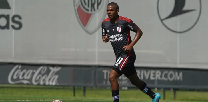 River prueba a De la Cruz para ver si llega a la revancha ante Vélez River prueba a De la Cruz para ver si llega a la revancha ante Vélez