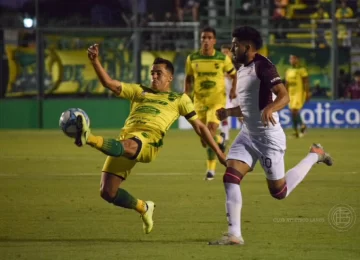 Lanús cayó ante Defensa y dejó escapar la chance de ser único puntero Lanús cayó ante Defensa y dejó escapar la chance de ser único puntero