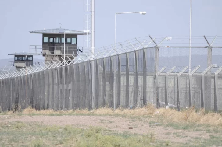 Quienes hayan matado, violado o robado con armas deberán cumplir toda la condena