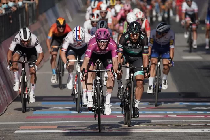 Nuevo triunfo del francés Démare, por delante de Sagan, en el Giro de Italia