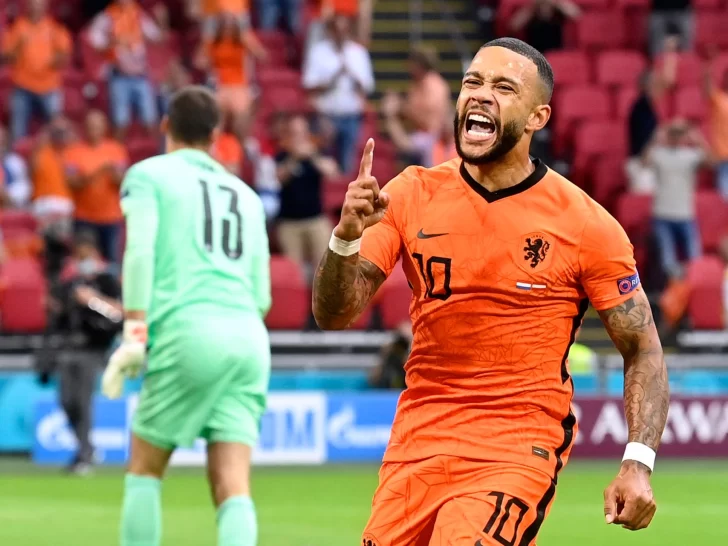 Países Bajos venció sin problemas a Austria y se aseguró un lugar en los octavos de final