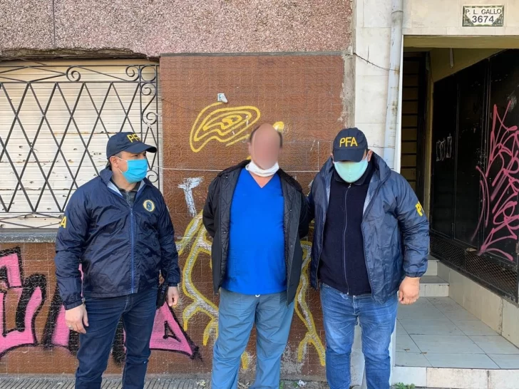 Detuvieron a un falso médico que atendió sin barbijo: “Si te vas a morir, te morís igual” Detuvieron a un falso médico que atendió sin barbijo: “Si te vas a morir, te morís igual”