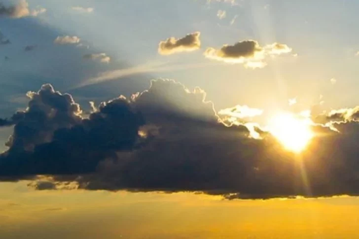 El fin de semana arranca con una máxima de 33 grados