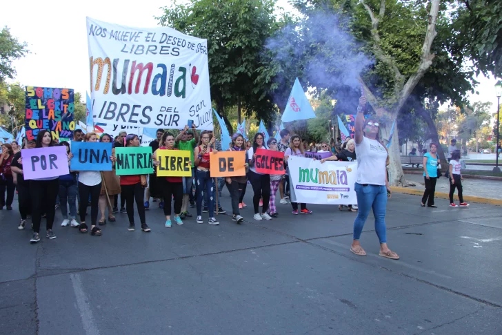 Una multitud dijo “basta a la violencia” contra la mujer Una multitud dijo “basta a la violencia” contra la mujer