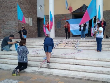 Un pequeño grupo de feligreses rezó por el Día del Niño por Nacer Un pequeño grupo de feligreses rezó por el Día del Niño por Nacer