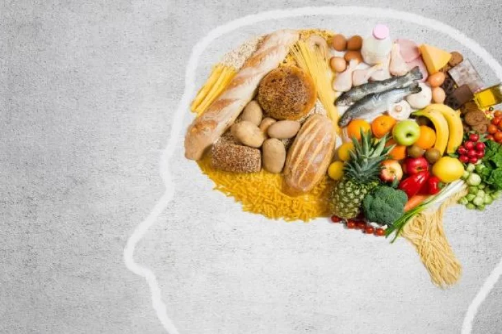 Dieta MIND para el cerebro: los alimentos que sí y que no (y cuánto comer)