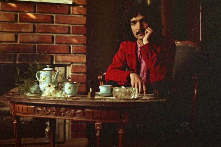 Canción nacida fuera de la frontera