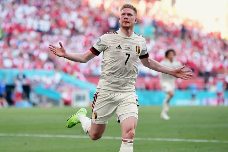 Bélgica y Ucrania sumaron de a tres