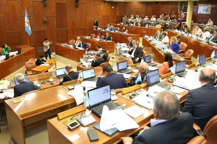 Confirman un contagio en la Legislatura y hay un diputado como caso sospechoso