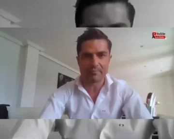 Su amante se apareció semidesnuda mientras hacía un vivo y se volvió viral Su amante se apareció semidesnuda mientras hacía un vivo y se volvió viral