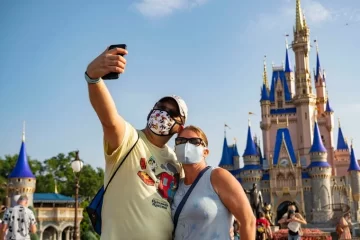 Los parques temáticos de Disney no exigirán más barbijos a visitantes vacunados Los parques temáticos de Disney no exigirán más barbijos a visitantes vacunados