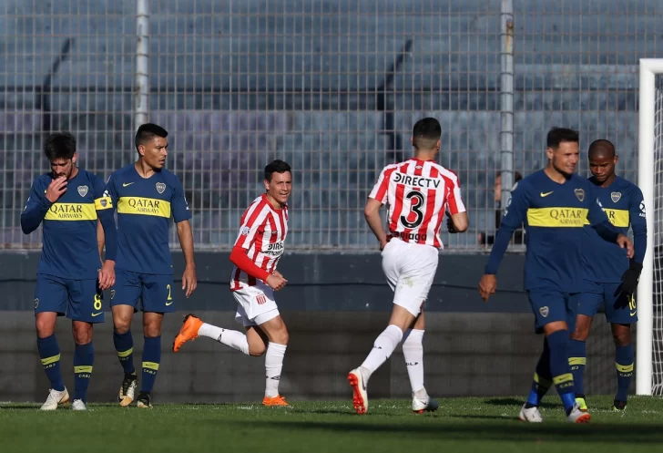 Estudiantes dio el golpe, derrotó a Boca y lo sacó de la punta después de 46 fechas Estudiantes dio el golpe, derrotó a Boca y lo sacó de la punta después de 46 fechas