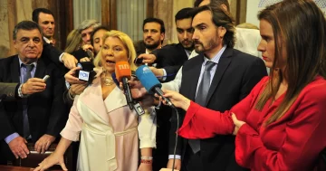 Elisa Carrió pedirá el juicio político para el Ministro de Justicia Elisa Carrió pedirá el juicio político para el Ministro de Justicia