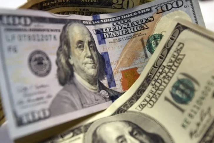 El dólar “contado con liqui” trepó este jueves a $120,47