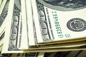 El dólar cortó una racha de tres alzas y bajó cinco centavos a $39,20
