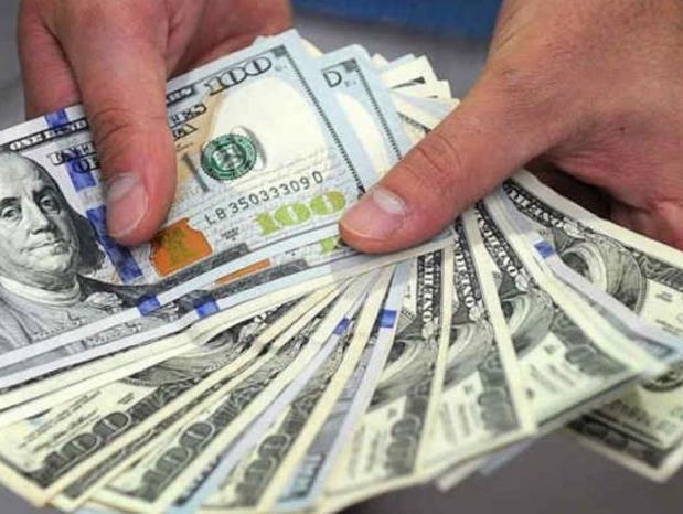 El “dólar solidario” retrocedió dos centavos a $81,87 este jueves