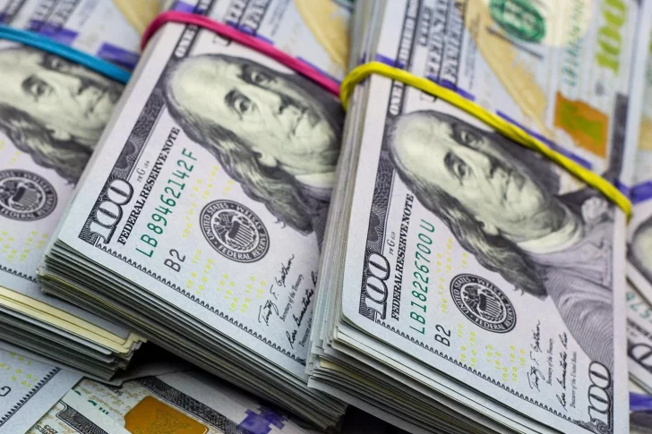 El dólar blue sufrió su mayor caída en casi tres semanas