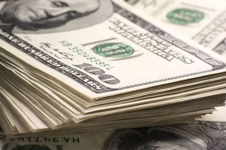 Dólar: el blue tocó los $280, retrocedió a $260 y el Banco Central tuvo que vender US$ 98 millones