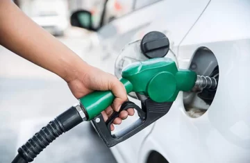 Venta de combustible creció en febrero 3,9% y cayó 11,1% respecto a igual mes de 2020 Venta de combustible creció en febrero 3,9% y cayó 11,1% respecto a igual mes de 2020