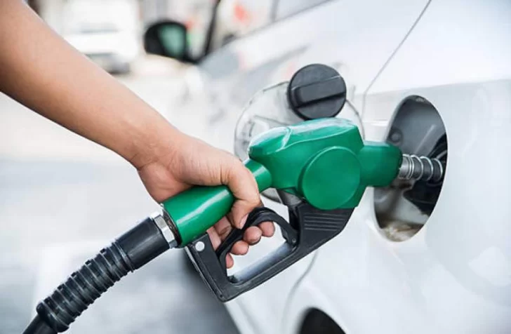 Venta de combustible creció en febrero 3,9% y cayó 11,1% respecto a igual mes de 2020 Venta de combustible creció en febrero 3,9% y cayó 11,1% respecto a igual mes de 2020