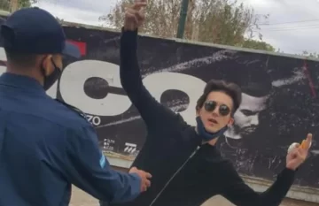 “Canchereó” a policías, hizo lío en un banco y le hallaron droga tras chocar: va al Penal “Canchereó” a policías, hizo lío en un banco y le hallaron droga tras chocar: va al Penal