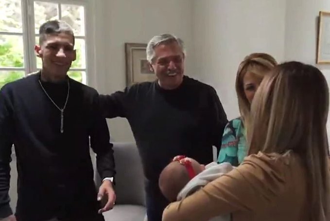 Alberto Fernández recibió a L-Gante en la Quinta de Olivos Alberto Fernández recibió a L-Gante en la Quinta de Olivos