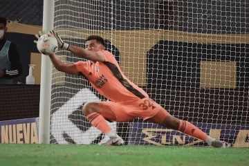 El partido de Alan Díaz, el arquero de River que debutó ante Boca y fue figura El partido de Alan Díaz, el arquero de River que debutó ante Boca y fue figura