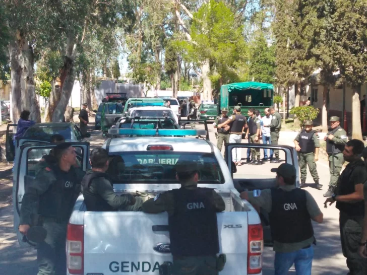 Cuatro detenidos y secuestro de droga y dinero en allanamientos en simultáneo de Gendarmería