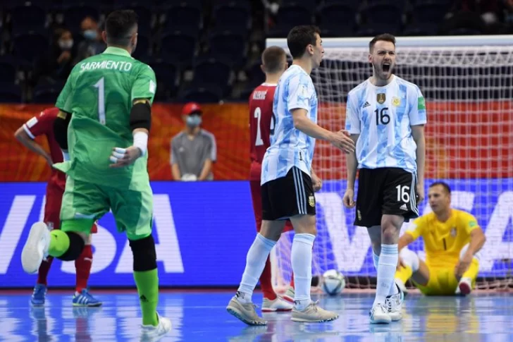 Argentina superó a Serbia y se metió en octavos del Mundial de futsal