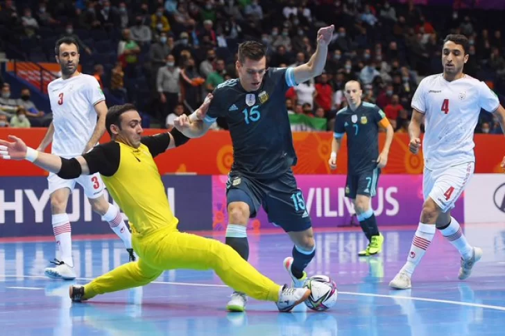 Argentina cerró la primera fase con puntaje ideal y jugará contra Paraguay en octavos