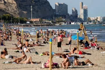 A una semana de la “nueva normalidad”, hubo nuevos focos de contagio de coronavirus en España A una semana de la “nueva normalidad”, hubo nuevos focos de contagio de coronavirus en España