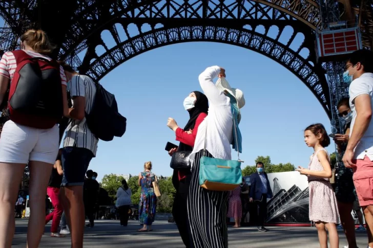 Reabrió al público la Torre Eiffel, tras 104 días cerrada por la cuarentena