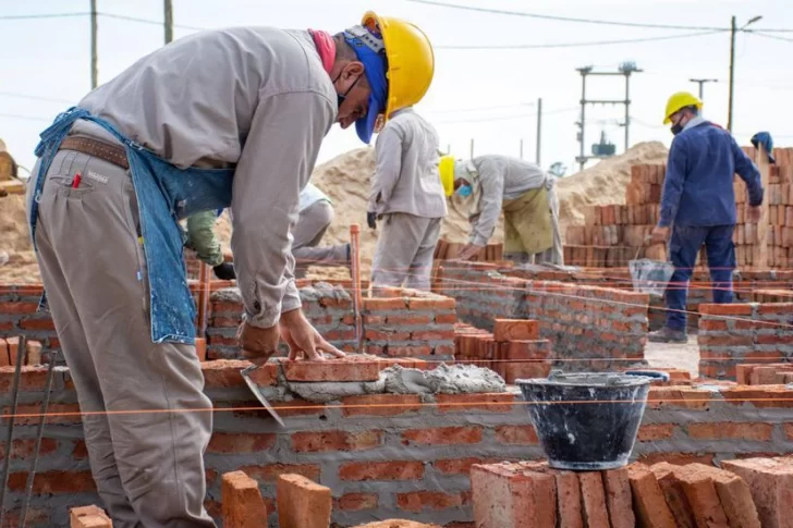 Los precios mayoristas subieron 4,8% en abril y el Costo de la Construcción 6,4%