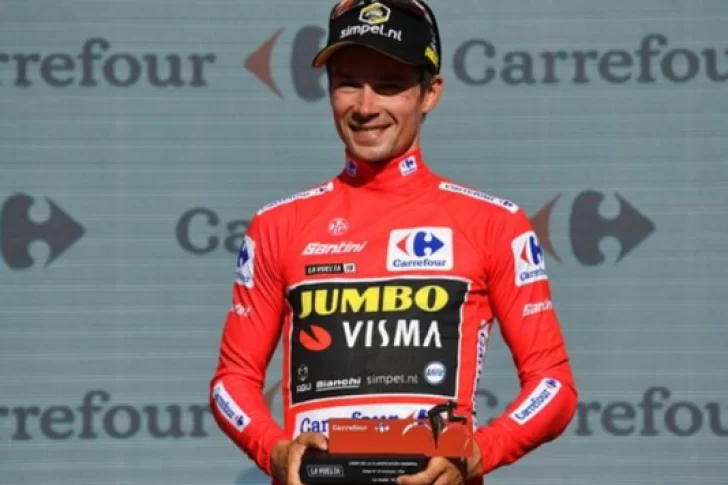 Roglic cumplió con los pronósticos, ganó la contrarreloj y se vistió de rojo
