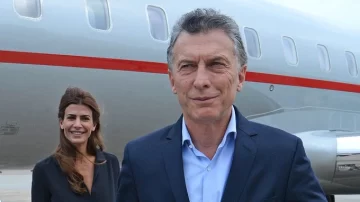 Macri viajó rumbo a Francia y se aislará junto a su familia antes de llegar a Suiza