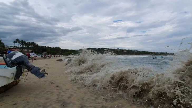 Una playa de México se “hundió” y declararon alerta en la zona