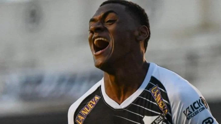 Un delantero de All Boys tuvo un ataque cardíaco en el vestuario Un delantero de All Boys tuvo un ataque cardíaco en el vestuario