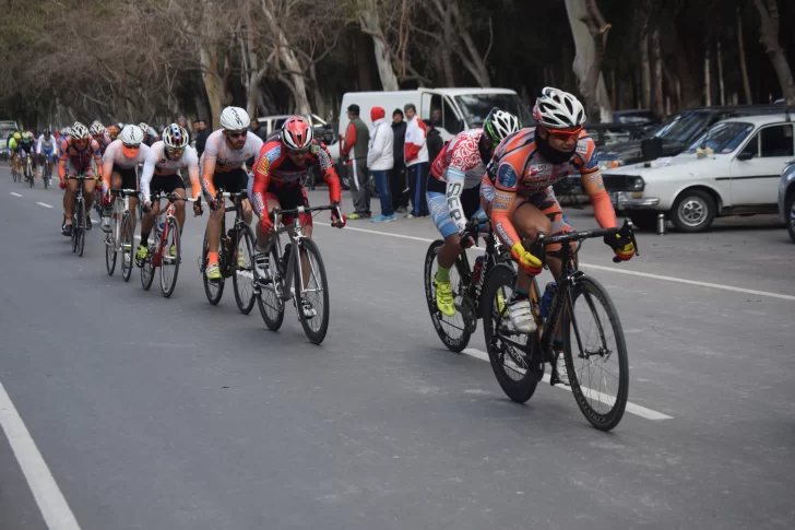 Emiliano Contreras se quedó con la segunda fecha en El Pinar