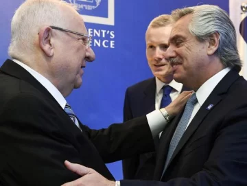 Fernández participó de una cena privada con líderes mundiales en Israel Fernández participó de una cena privada con líderes mundiales en Israel