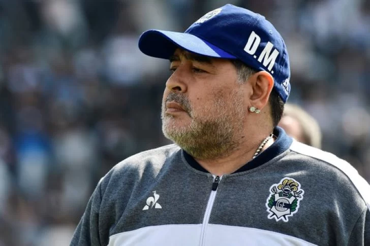 La salud de Maradona: “Está bien de ánimo y la idea es que siga internado un par de días”