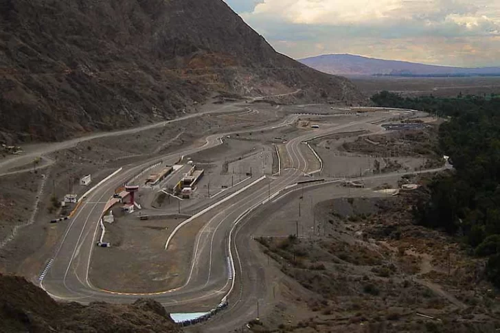 VIDEO: los pilotos se rinden a los pies de El Zonda