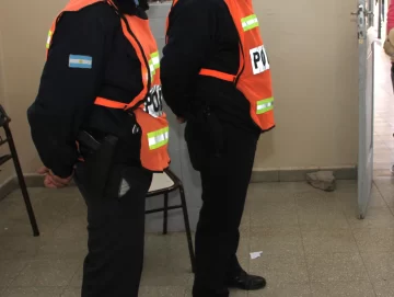 Echaron a un policía al que hace una década le encontraron una computadora robada Echaron a un policía al que hace una década le encontraron una computadora robada