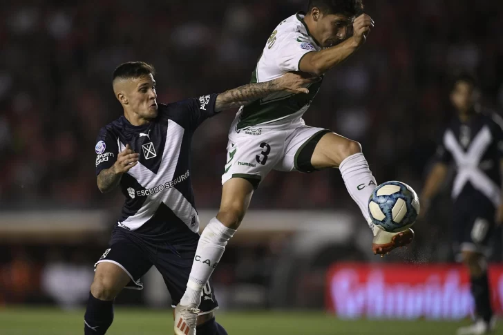 Banfield se aprovechó de Independiente y cosechó tres puntos