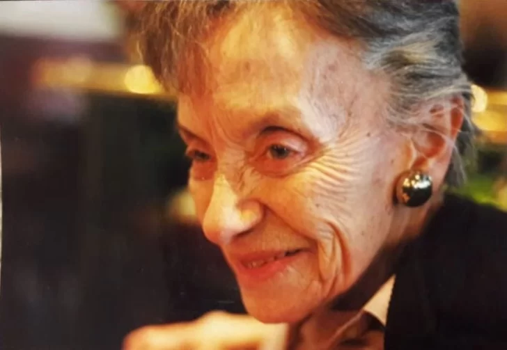 Mil sueños más viví a mi modo Mil sueños más viví a mi modo