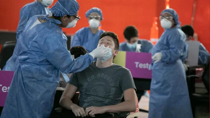 Coronavirus en la Argentina: reportaron 298 nuevas muertes y 21.220 contagios Coronavirus en la Argentina: reportaron 298 nuevas muertes y 21.220 contagios