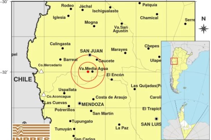 Justo cuando Uñac hacía referencia al terremoto, un temblor sacudió a San Juan