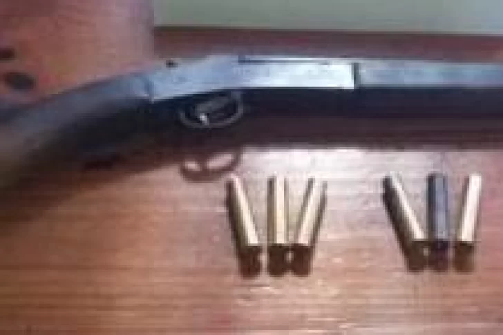 Anciano de 81 años se defendió de un robo con una escopeta y un joven de 16 años resultó herido