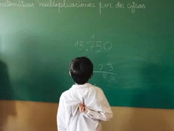Una escuela rural volvió a las clases presenciales para que asista sólo 1 alumno Una escuela rural volvió a las clases presenciales para que asista sólo 1 alumno